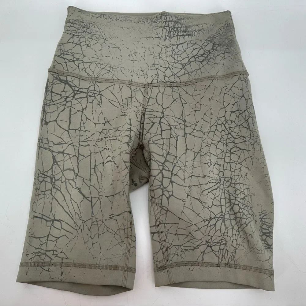 Lululemon Wunder Train High-Rise Short 8